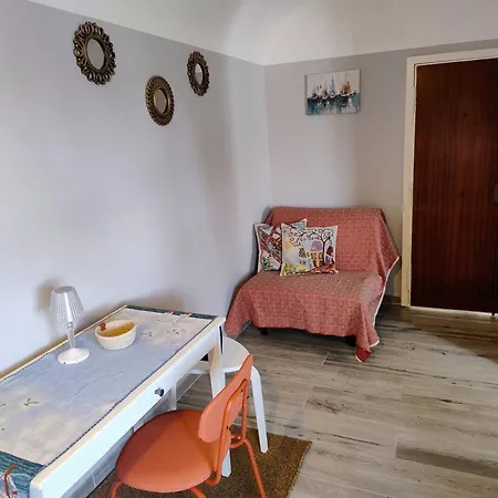 Pomelia Apartament